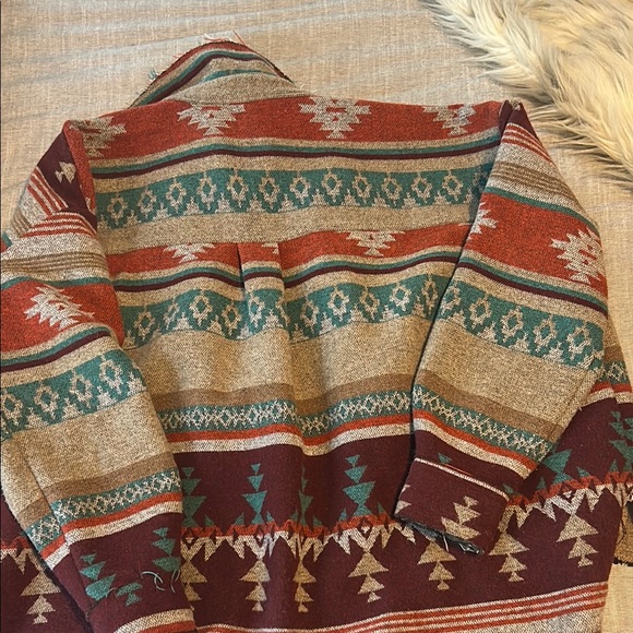 Southwestern Patterned Button-Up Shirt - Picture 6 of 6